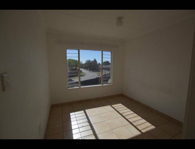 2 BEDROOM APARTMENT FOR SALE IN VAALPARK